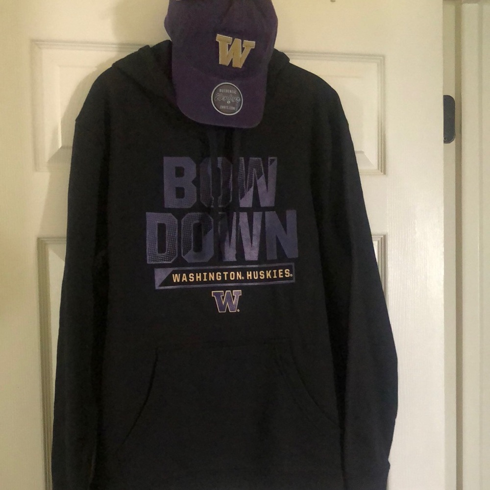 Washington Huskies Black Hoodie XL NWOT and NWT OSFM Washington Huskies hat